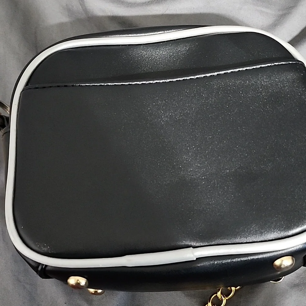 Purse - Picture 4 of 4